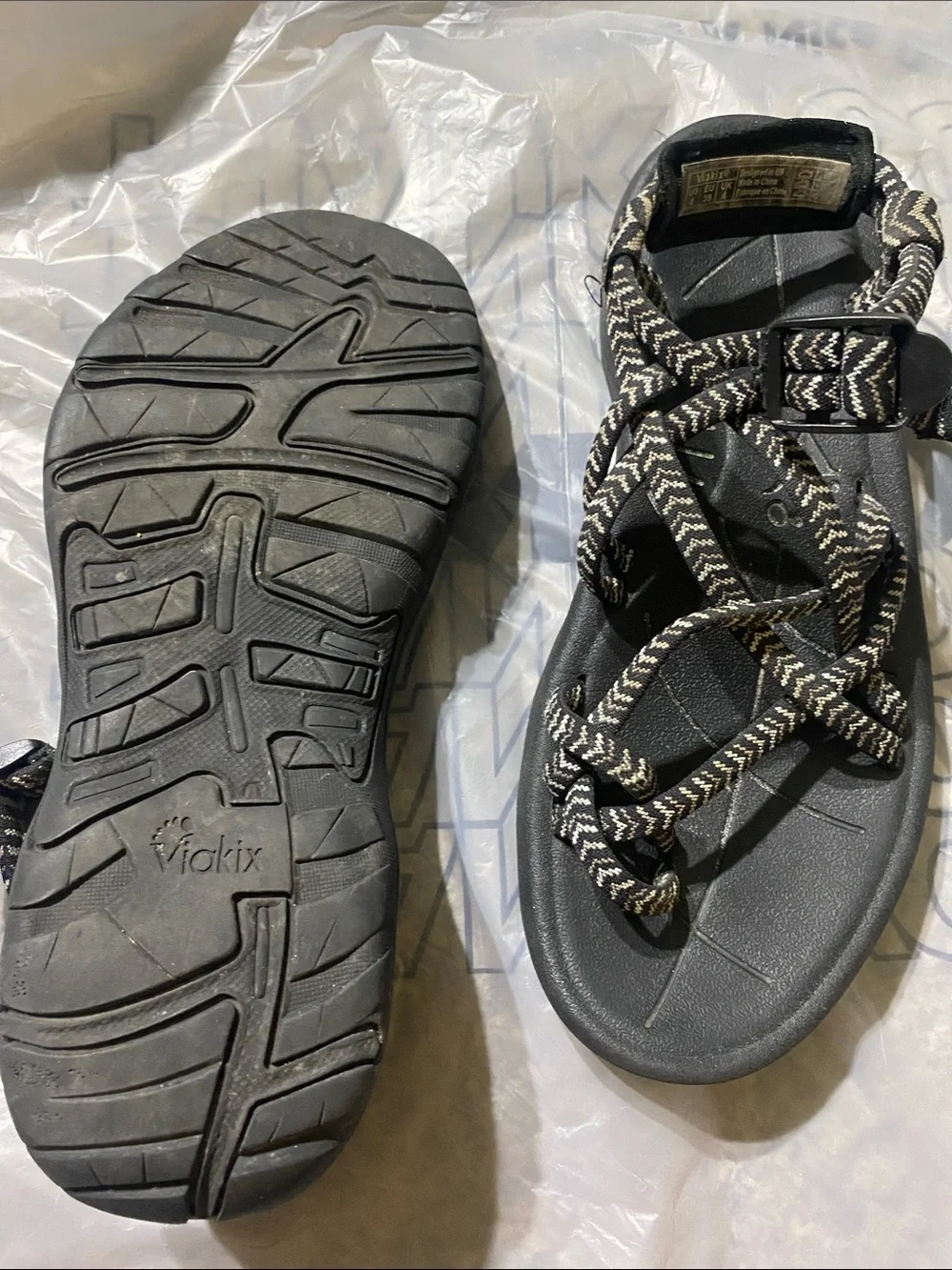 Viakix Black and Cream Braided-Strap Walking Sandals - women sz 8